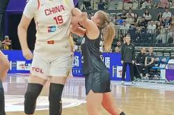 米兰体育网站入口-包含体育明星球队上演激烈对抗，谁能称霸联赛的词条