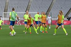 米兰体育官网入口-瑞典队凭借进球优势晋级，实力备受认可