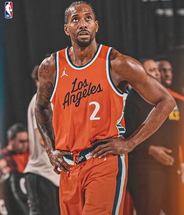 快船狂胜黄蜂,莱昂纳德砍下40 快船狂胜黄蜂,莱昂纳德砍下40