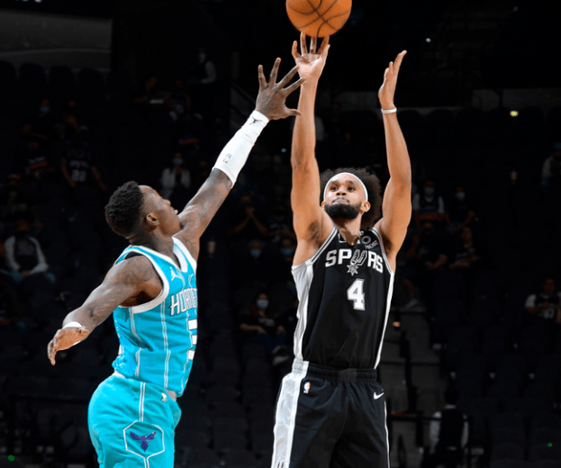 黄蜂主场逆转马刺,拉夫分砍下反杀一战的简单介绍 黄蜂主场逆转马刺,拉夫分砍下反杀一战的简单介绍