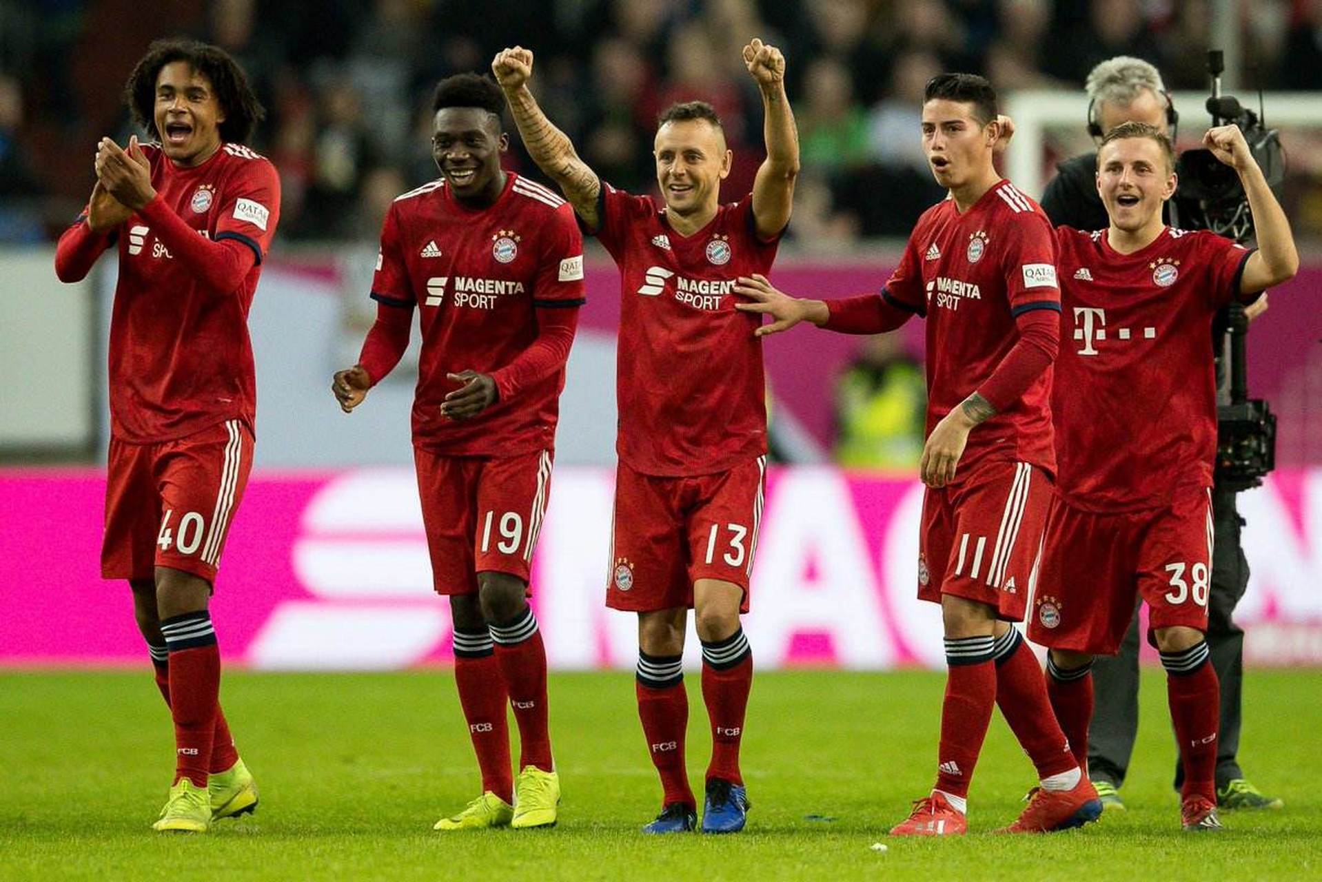 场上英雄！多特蒙德队对阵拜仁慕尼黑队的简单介绍