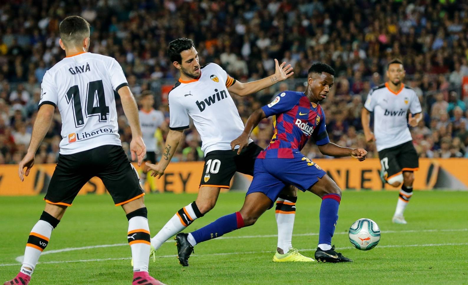 巴伦西亚签约阿根廷中场，增强中场实力！