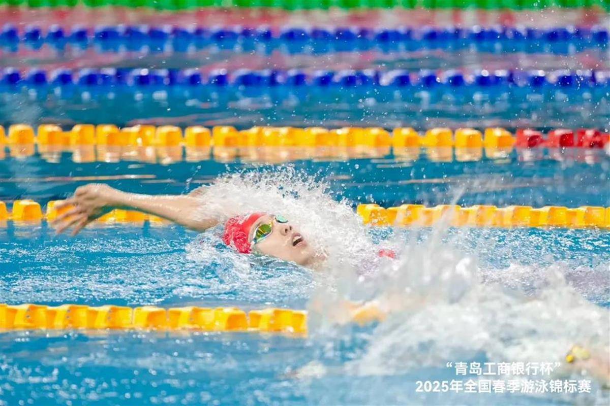 阿根廷游泳选手勇夺金牌，创造新纪录的简单介绍