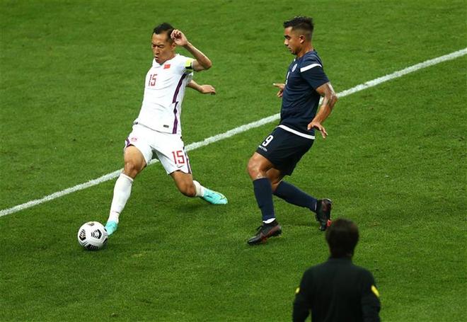 关于弱队意外击败强敌，让人大跌眼镜的信息